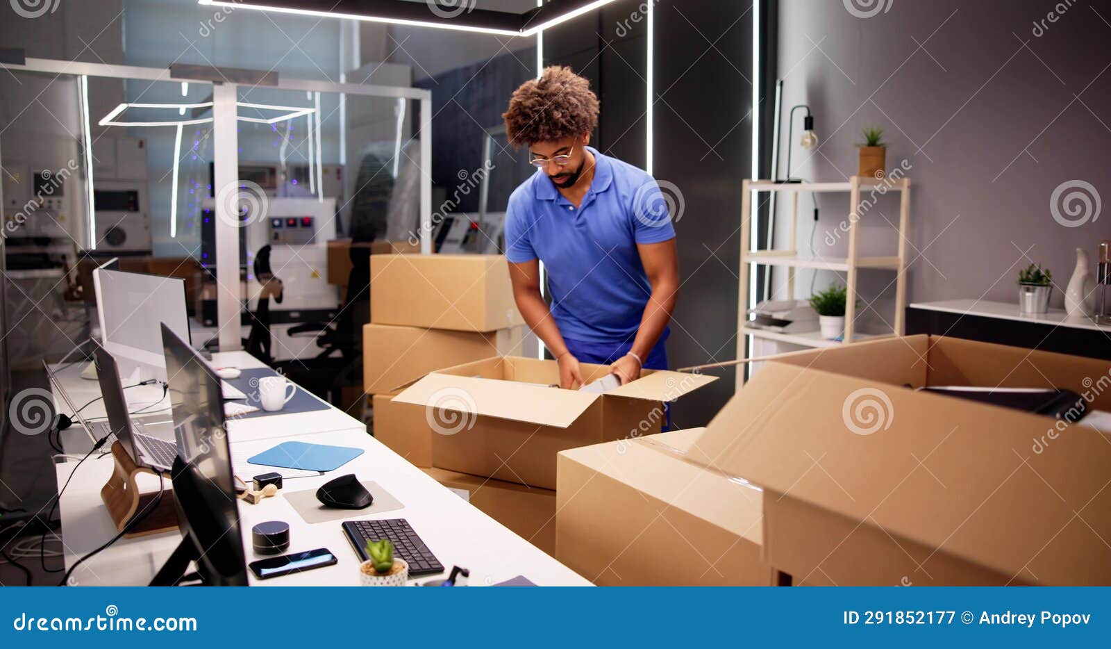 Professional Movers Packing Boxes Stock Image Image of parcel, shift