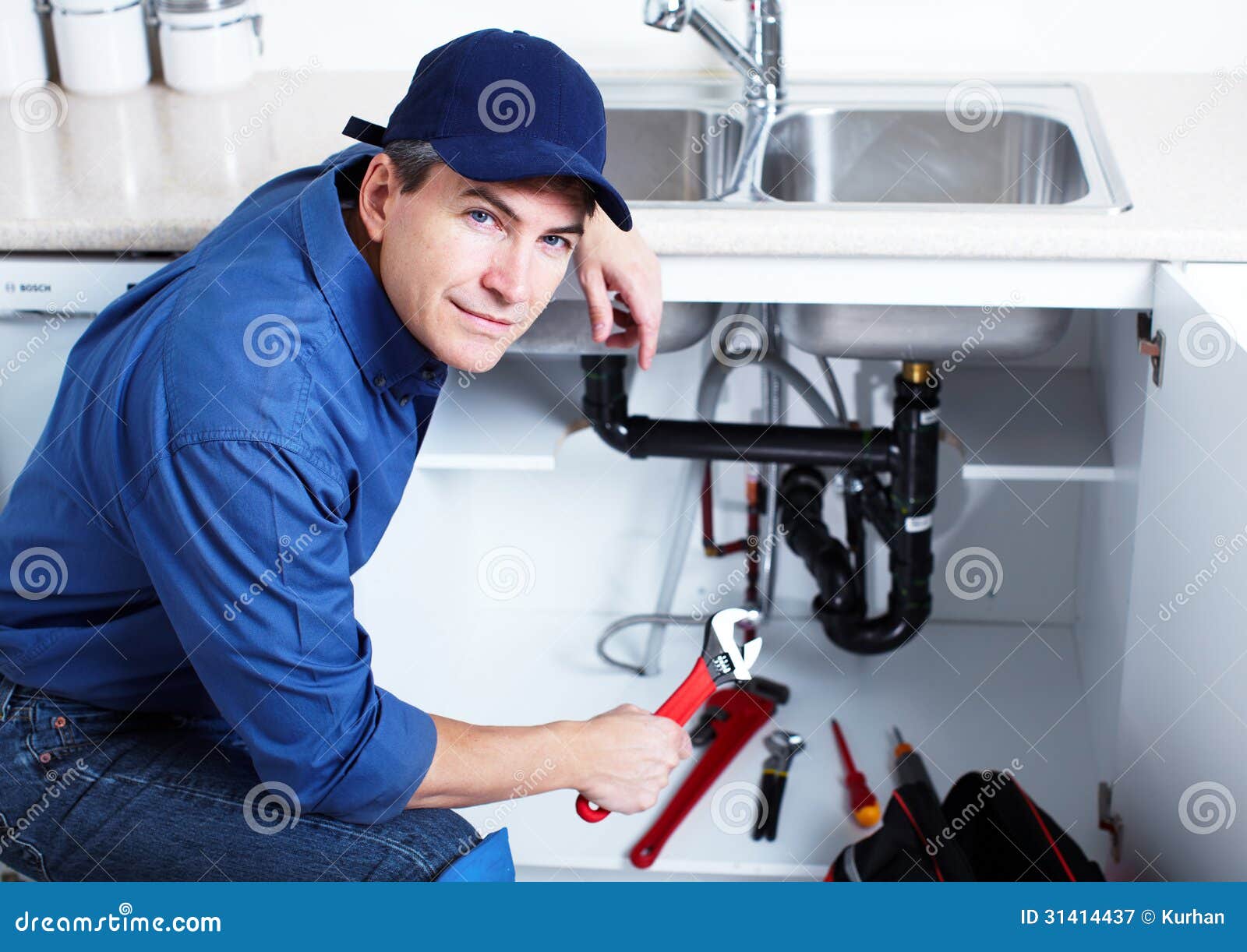 professional-plumber-plumbing-repair-service-31414437.jpg