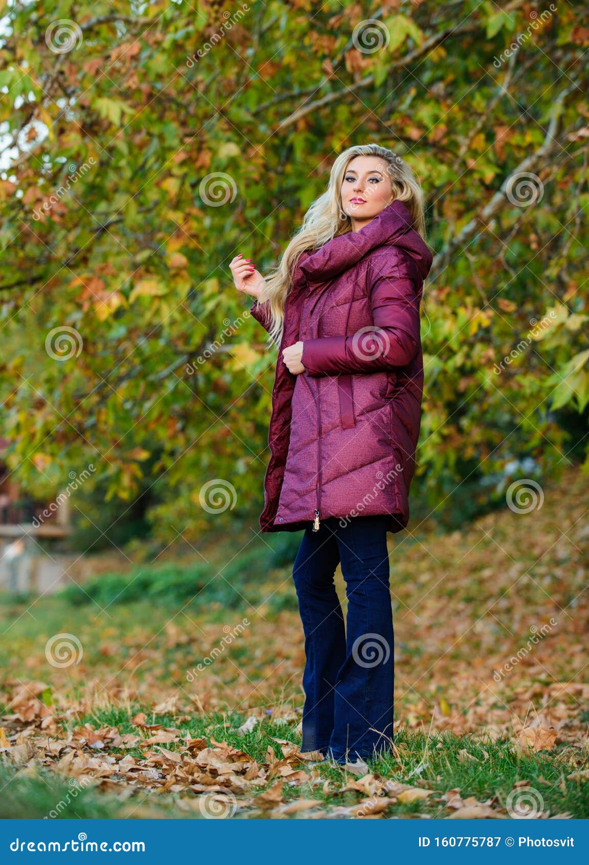 Professional Stylist Advice. Girl Fashionable Blonde Walk in Autumn ...