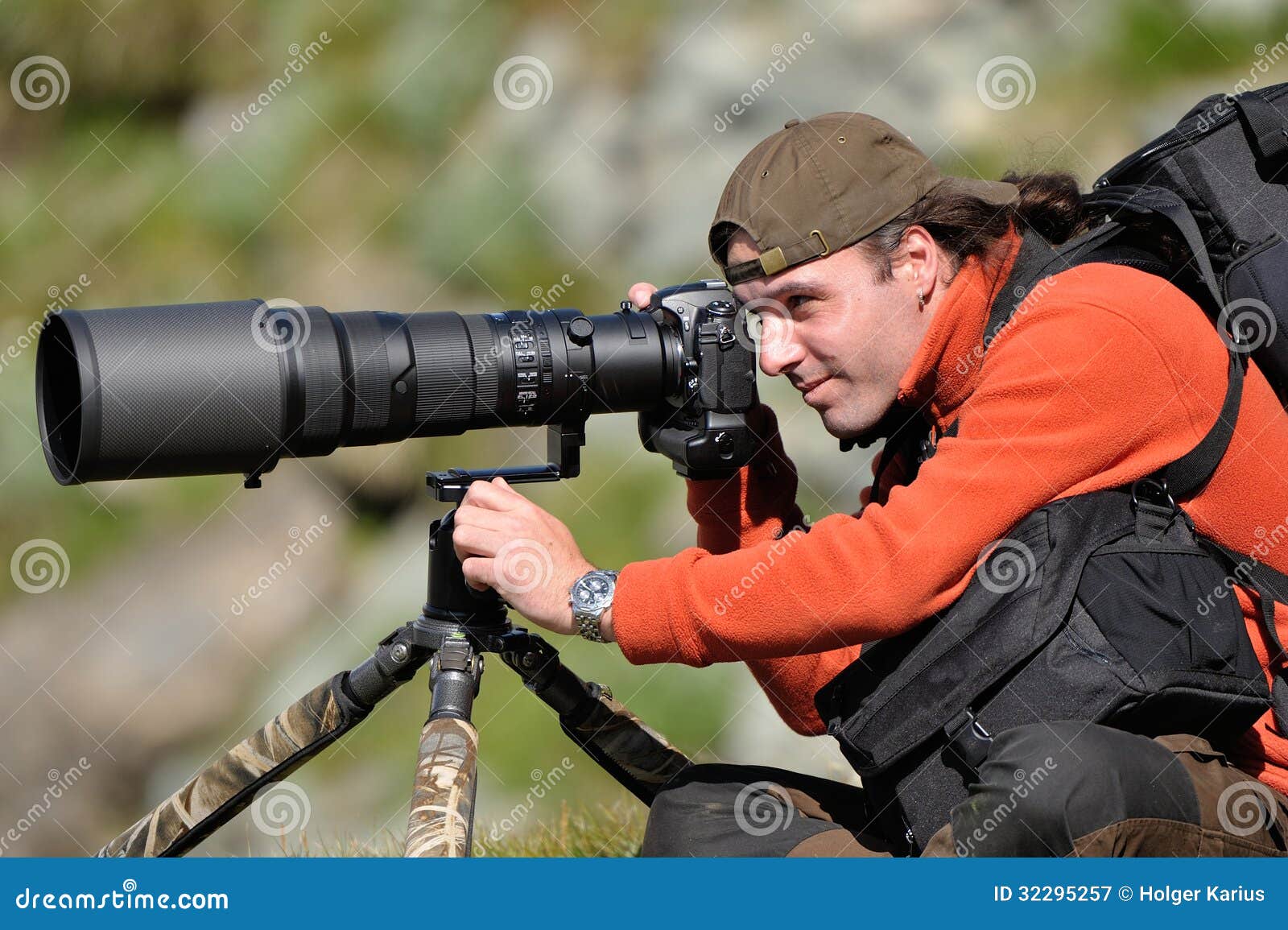 professional wildlife photographer