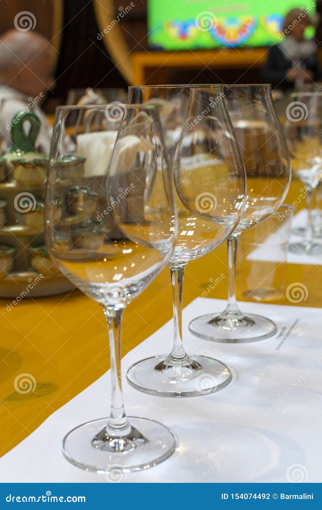 Professional Wine Tasting, Sommelier Course, Clean Empty Wine Glasses
