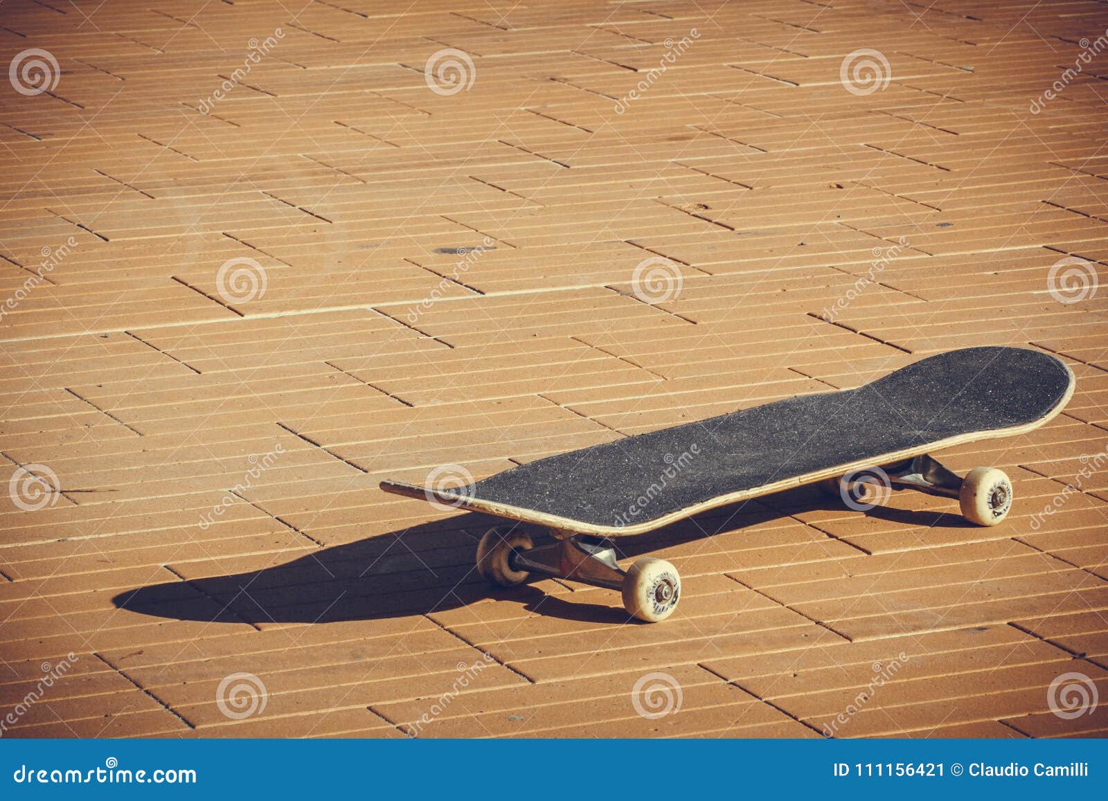 geduldig Gehoorzaam Aanpassingsvermogen Professioneel skateboard stock afbeelding. Image of rood - 111156421