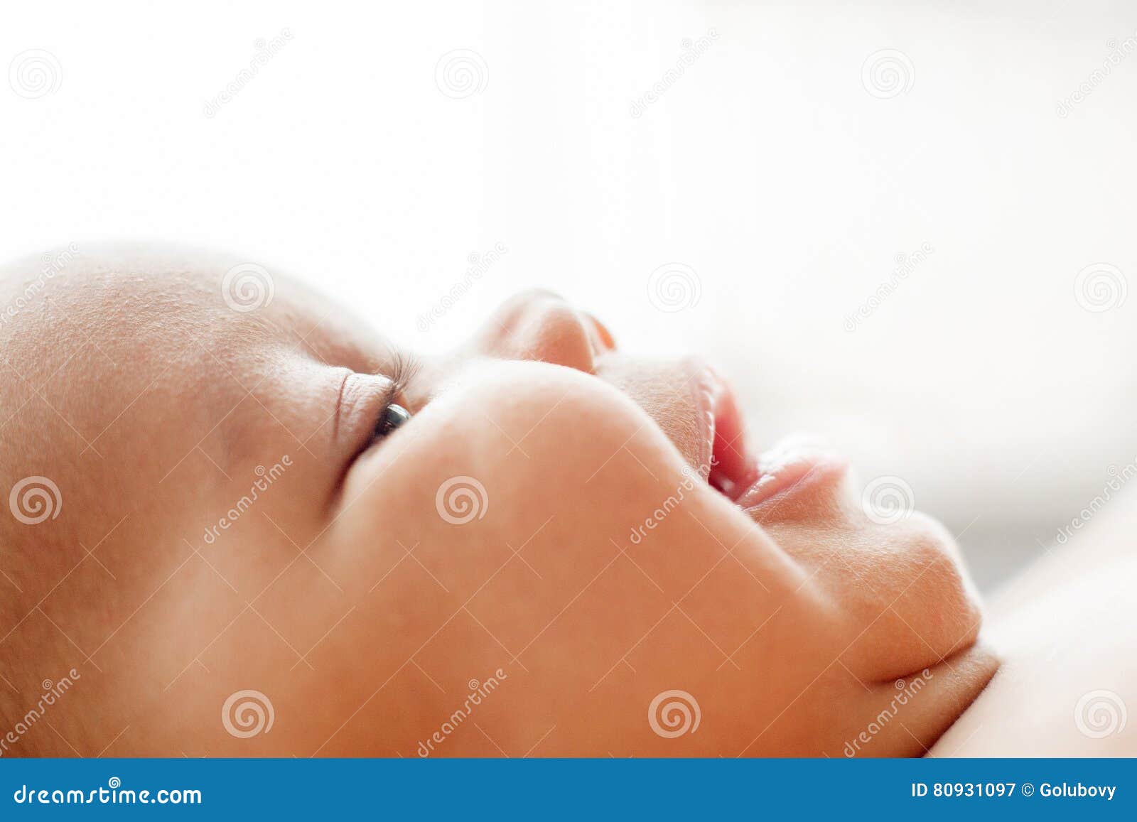Profil De Visage De Sourire De Bebe Nouveau Ne L Espace Libre Image Stock Image Du Propre Caucasien Profil De Visage De Sourire De Bebe Nouveau Ne L Espace Libre Image Stock Image Du Propre Caucasien
