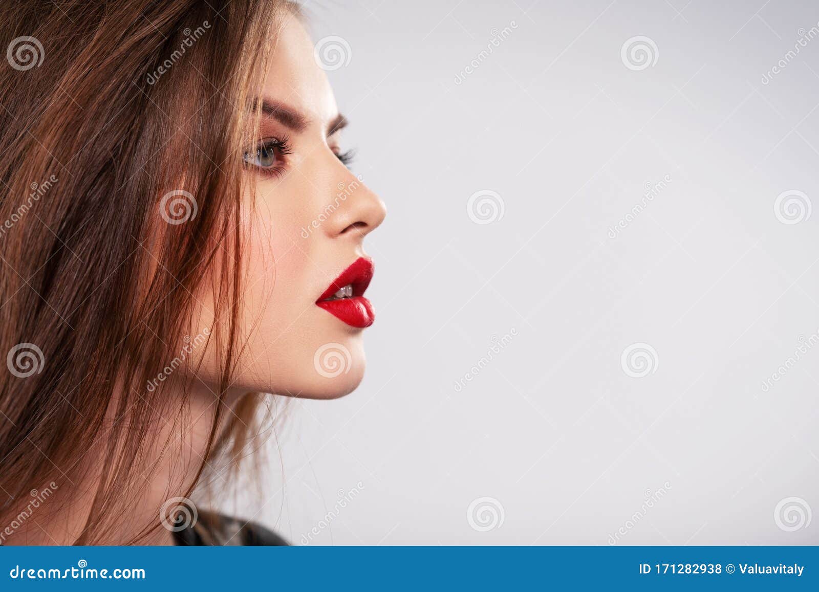 145,855 Pretty Girl Profile Images, Stock Photos, 3D objects, & Vectors