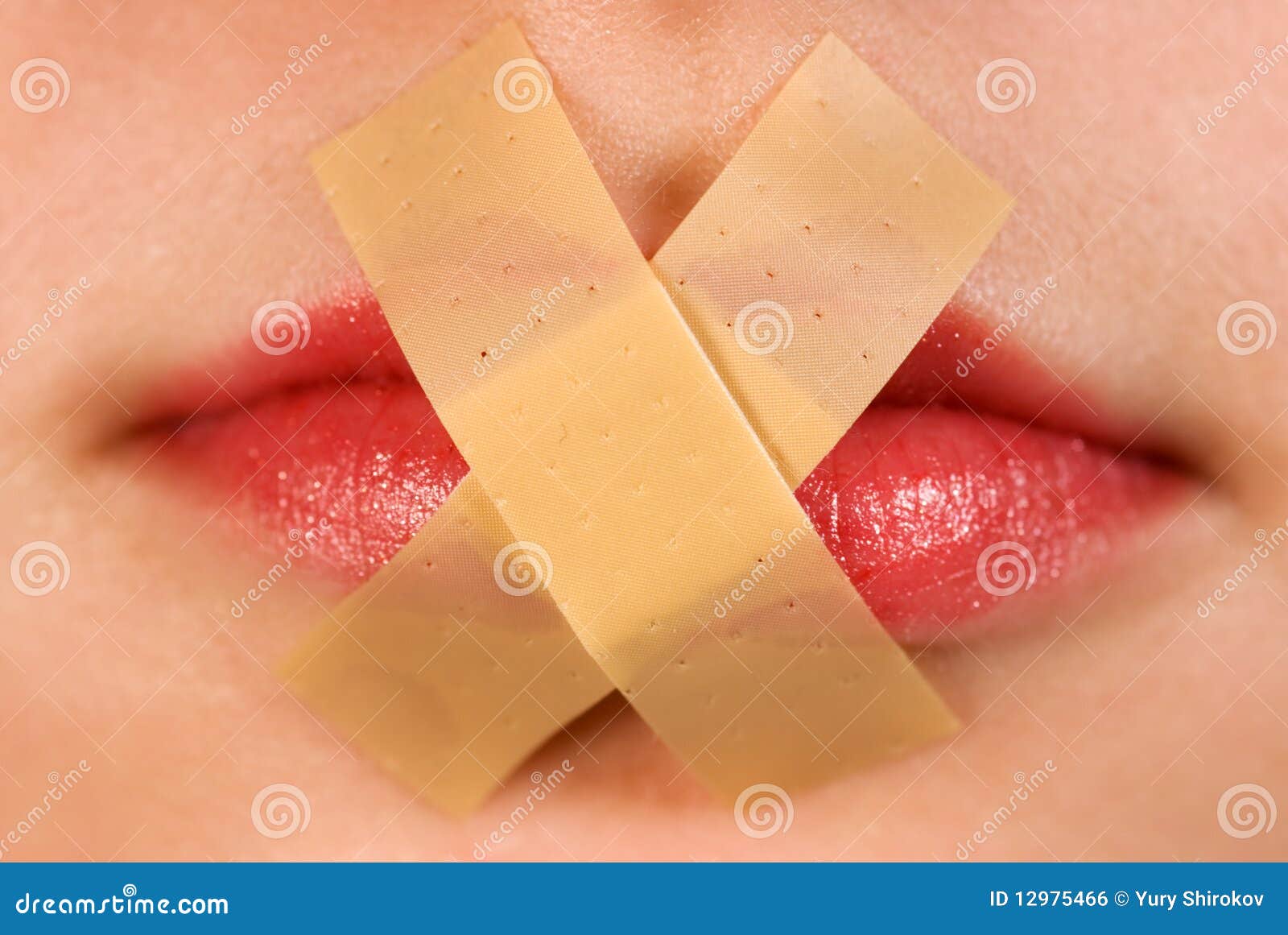 Band Aid Na Boca Fotos Fotos de Stock Gratuitas e Fotos RoyaltyFree Dreamstime