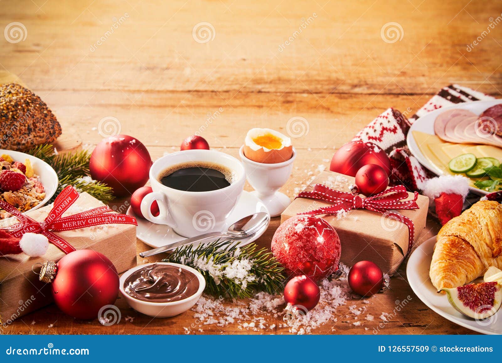 Featured image of post Fotos De Café Da Manhã De Natal - Compre cestas de café da manhã para presente.