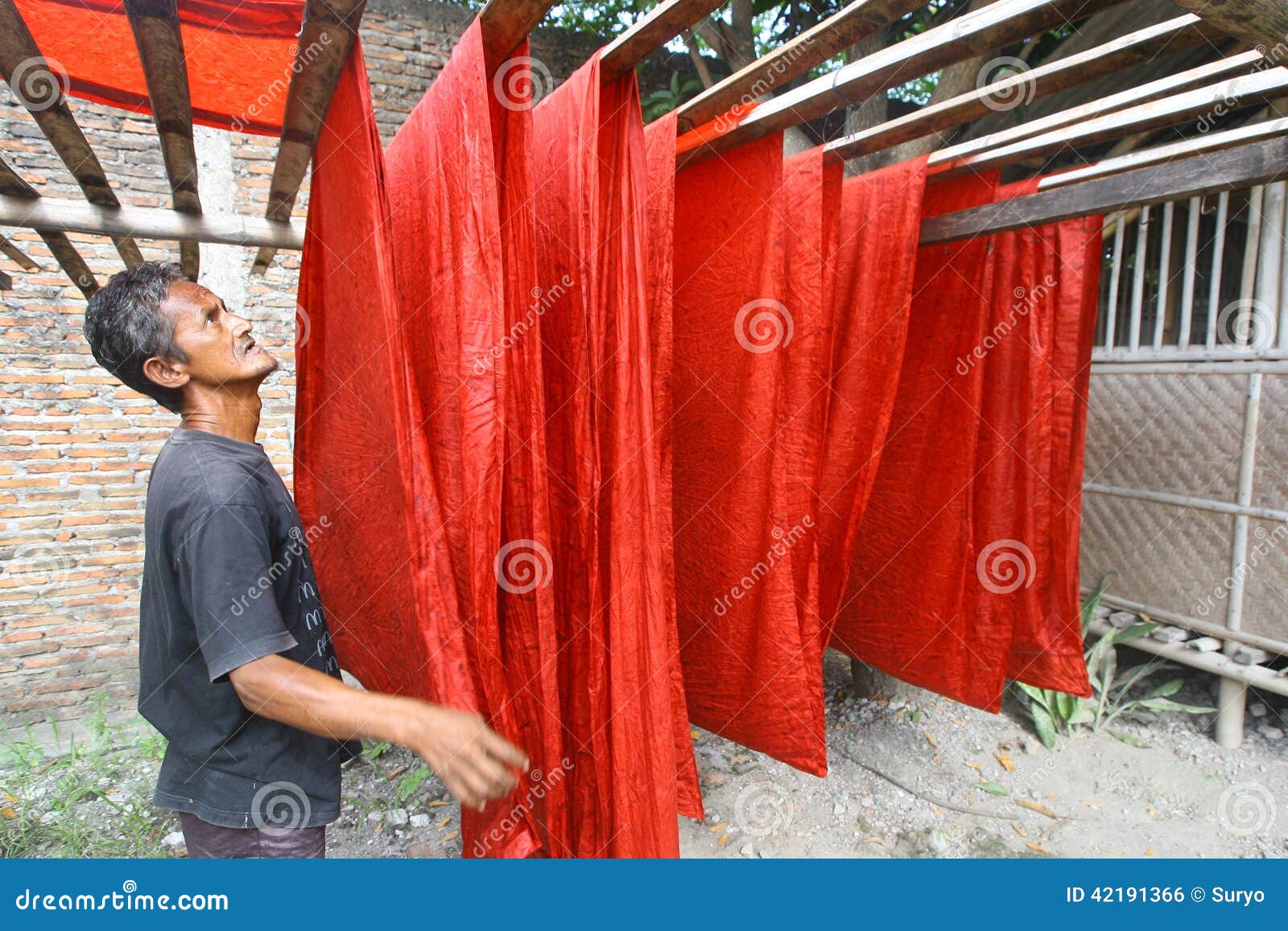 Provide color editorial photo. Image of crafters, textile 42191366