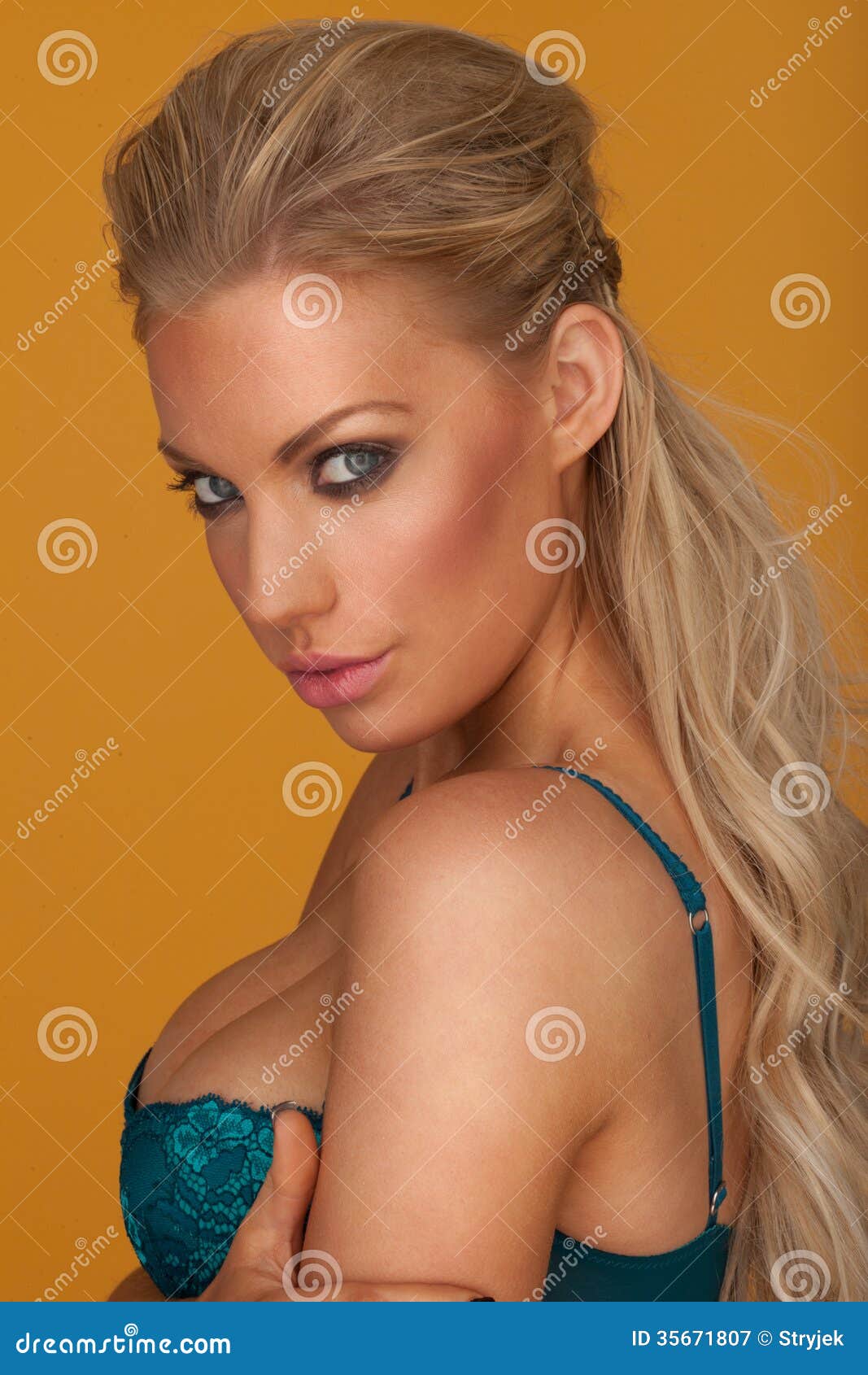 108 Woman Wearing Bra Side View Stock Photos - Free & Royalty-Free Stock  Photos from Dreamstime