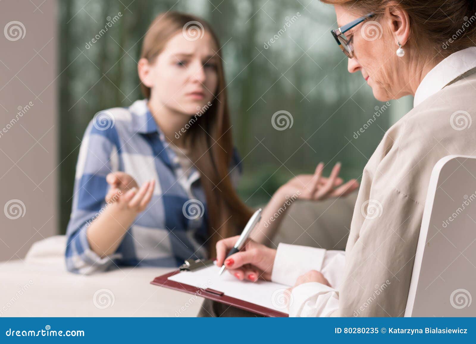 Psychologist and Her Teenage Patient Stock Image Image of youth