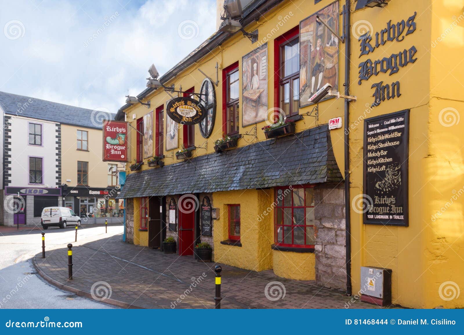 Pub Irlandés Tradicional Tralee Irlanda Imagen de archivo editorial