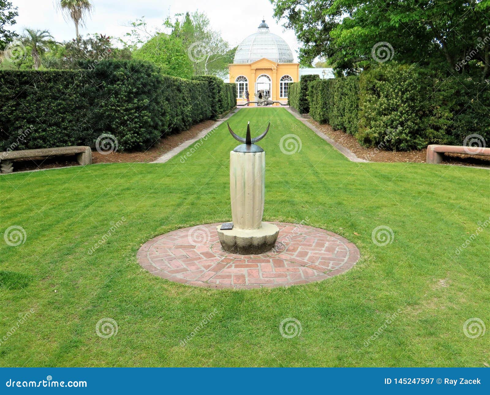 Sundial New Orleans Botanical Garden Stock Image Image Of Brass