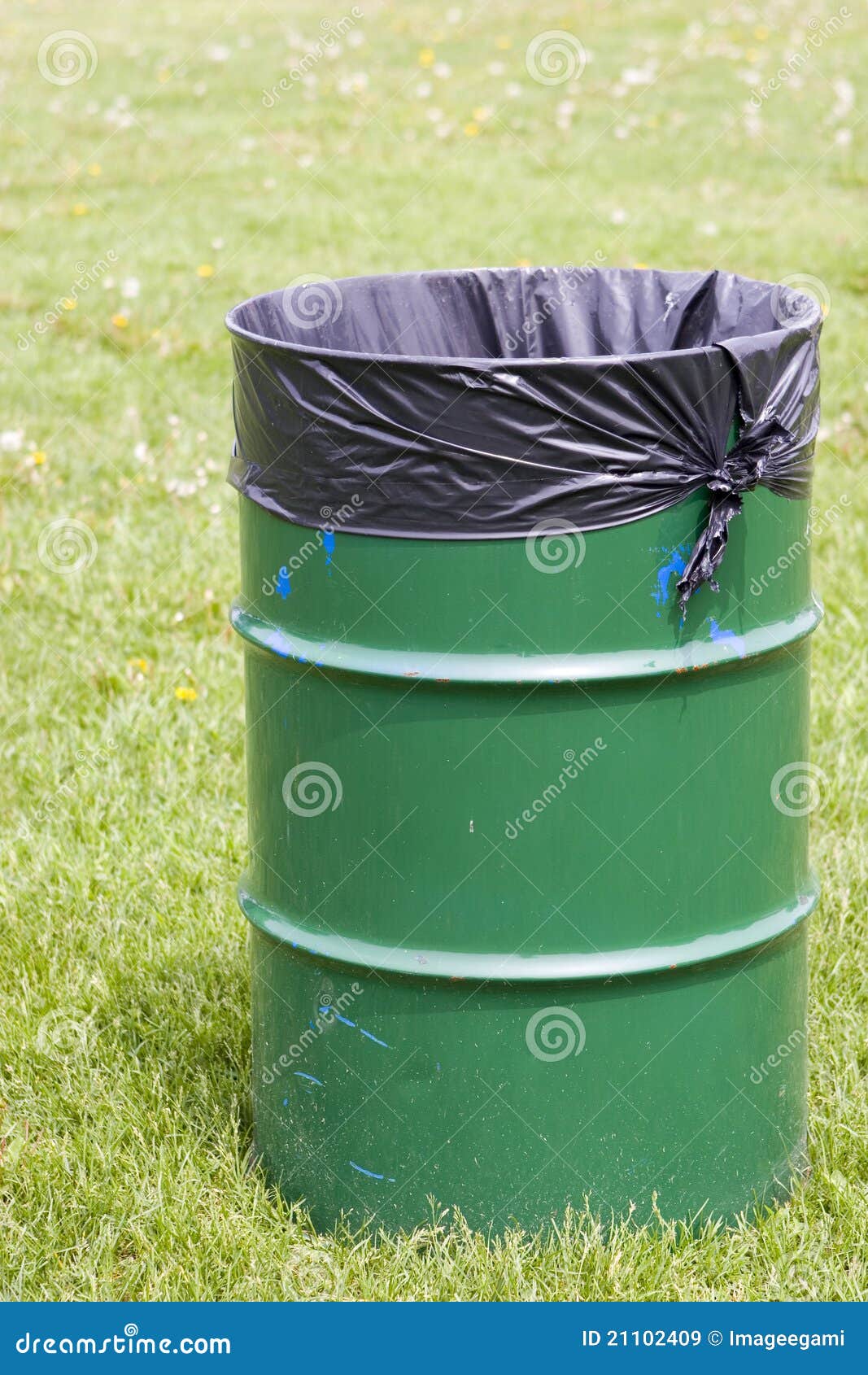 Public Garbage Can stock image. Image of metal, clean 21102409
