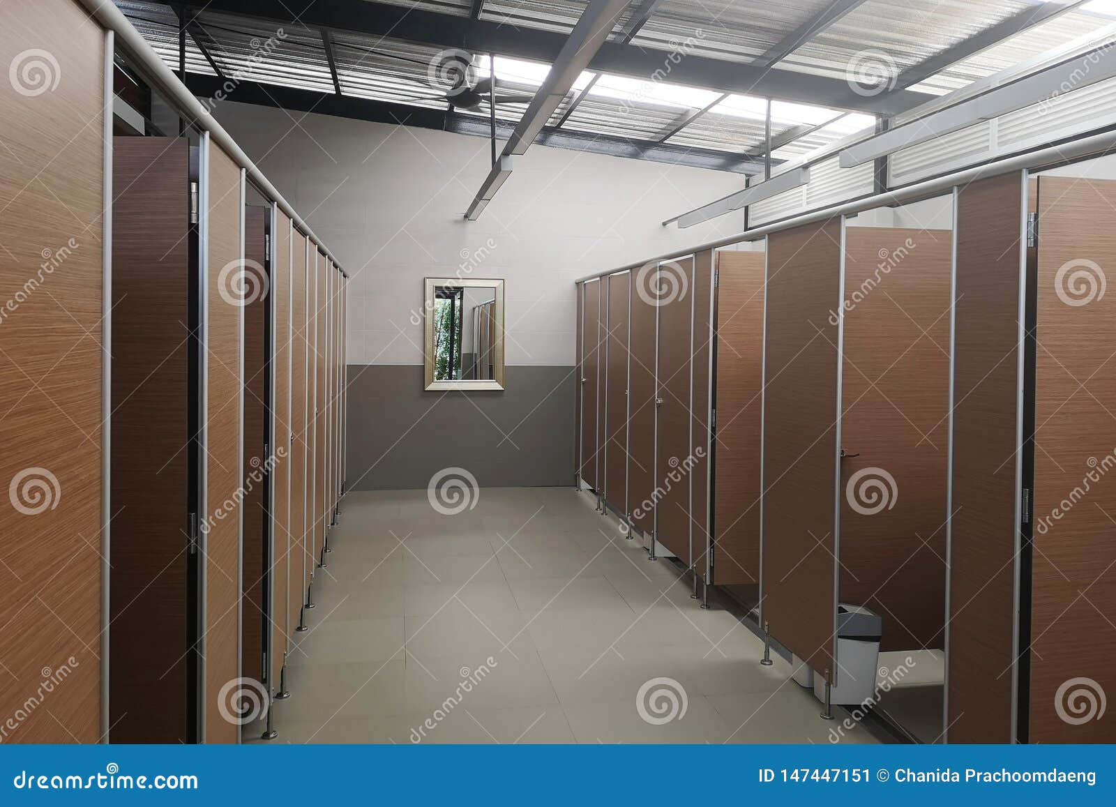 Public Toilets that are Hygienic. Using a Translucent Roof, Allowing