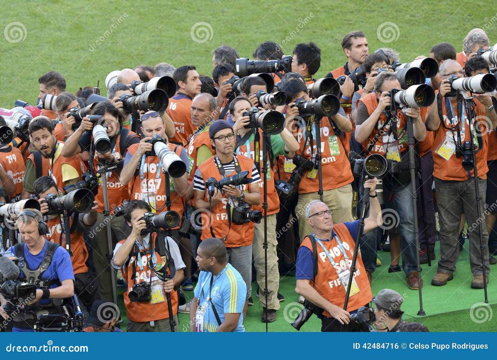 Puchar Świata 2014. RIO DE JANEIRO BRAZYLIA, Lipiec, - 13, 2014: Fotografowie przy 2014 pucharów świata meczem finałowym między Argentyna i Niemcy przy Maracana stadium