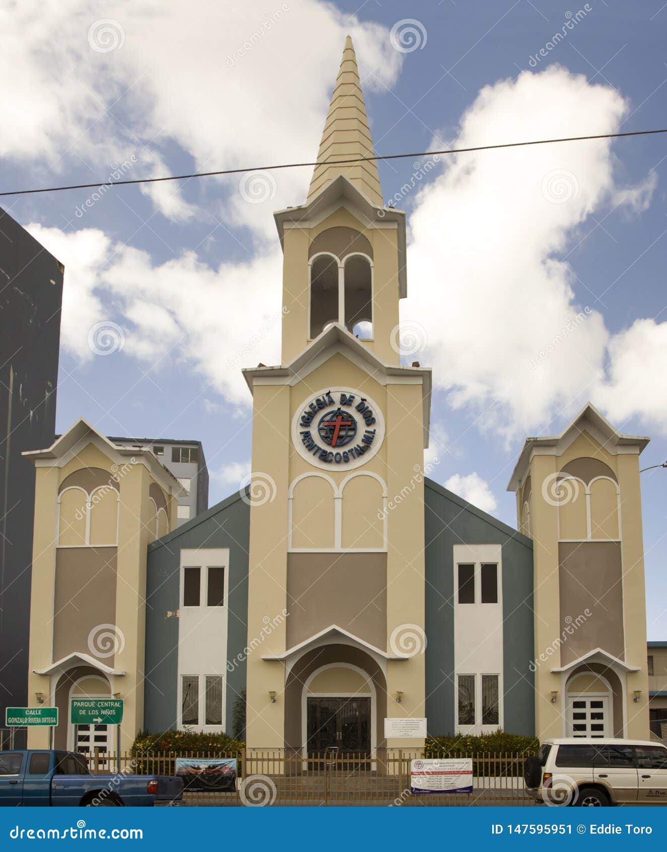 Front Entrance To Iglesia De Dios Pentecostal Church Bayamon PR Editorial  Photo - Image of outdoors, puerto: 147595951