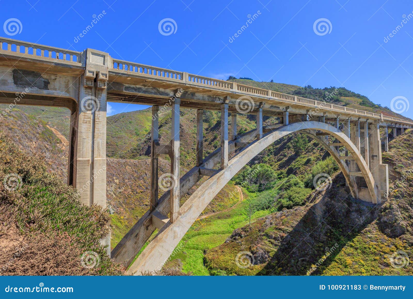 Puente Big Sur de Bixby imagen de archivo. Imagen de arco 100921183