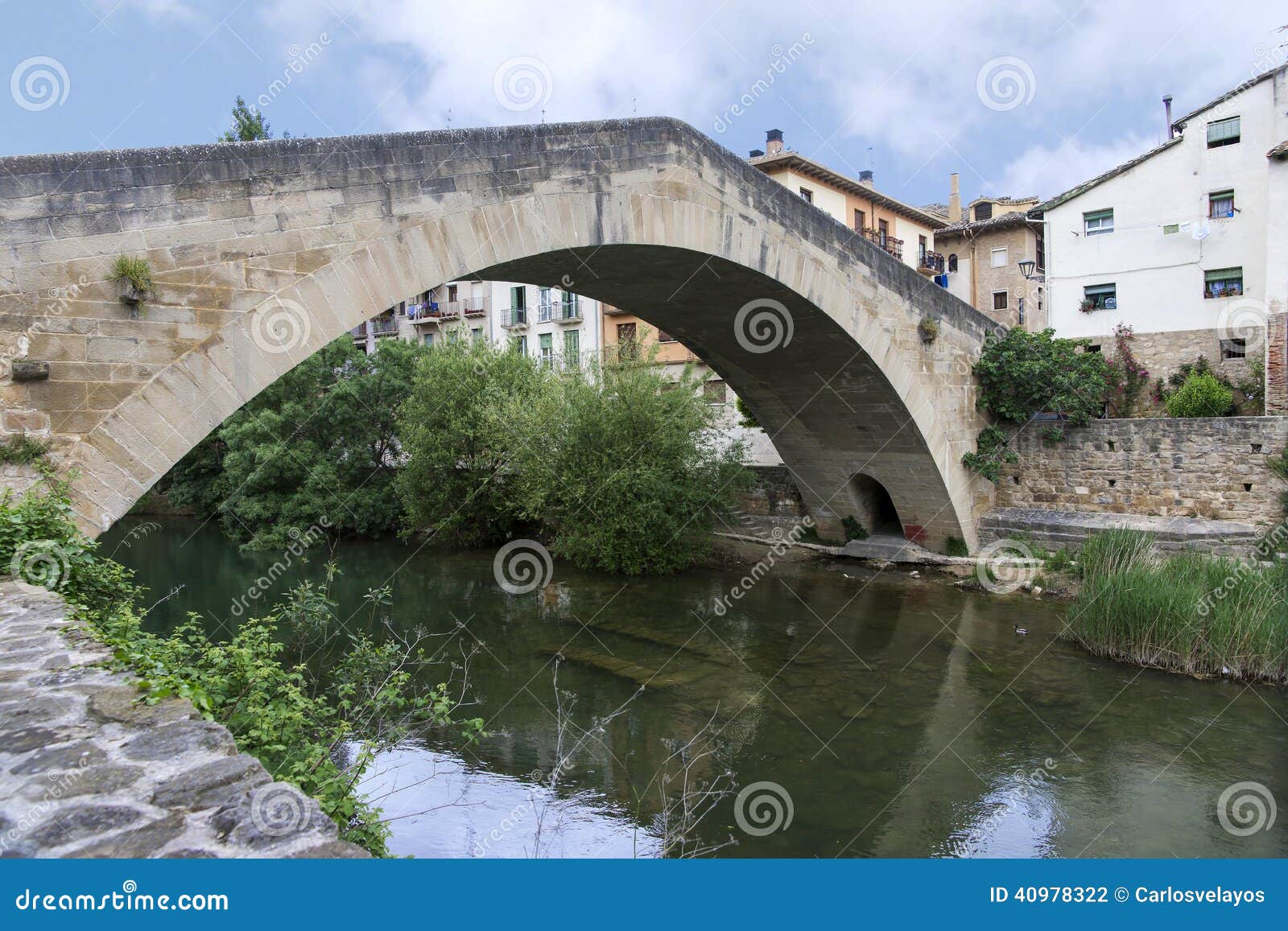 puente de la carcel o puente picudo sobre el rio ega, estella, n