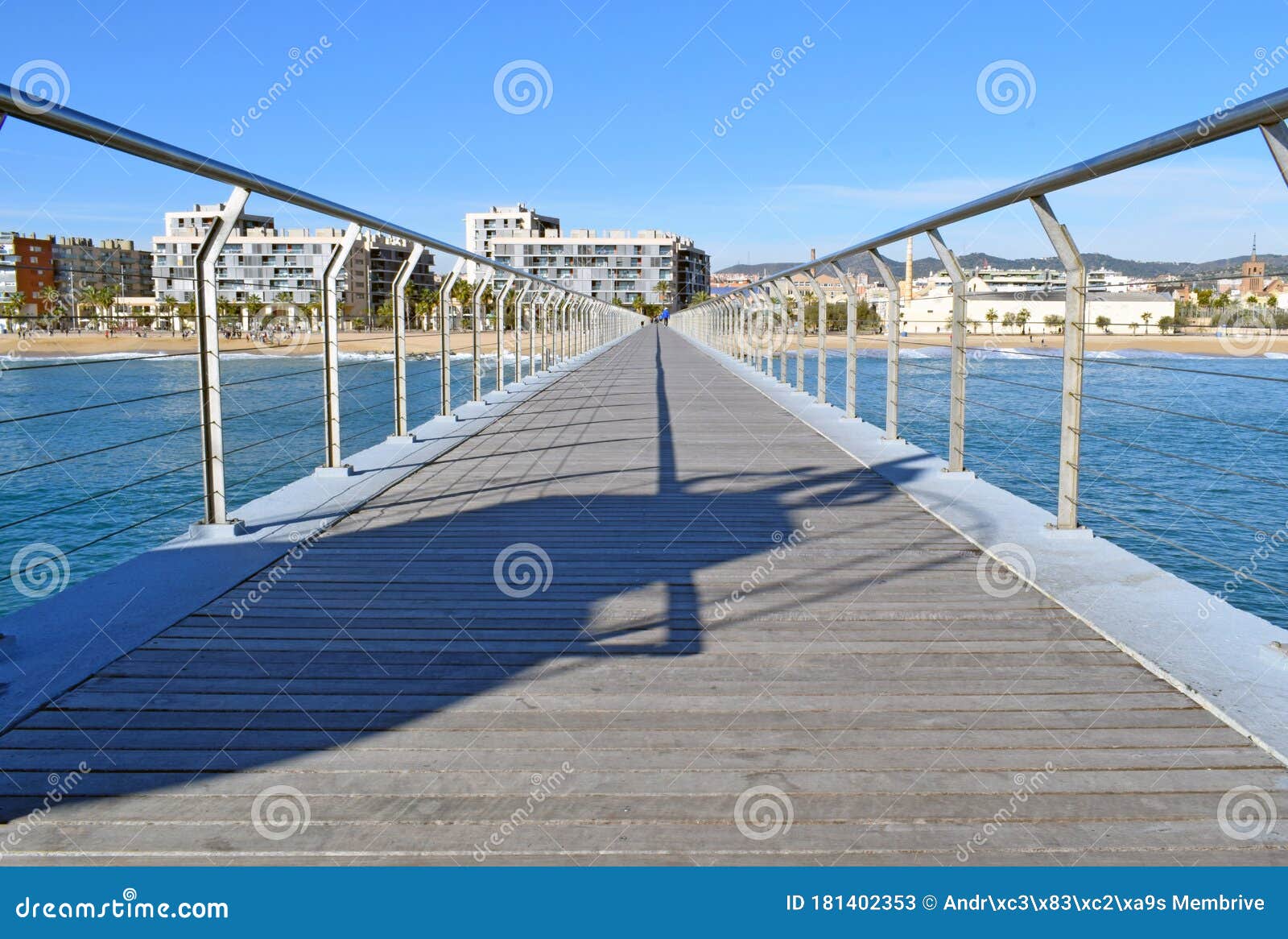 puente del petroleo in badalona barcelona