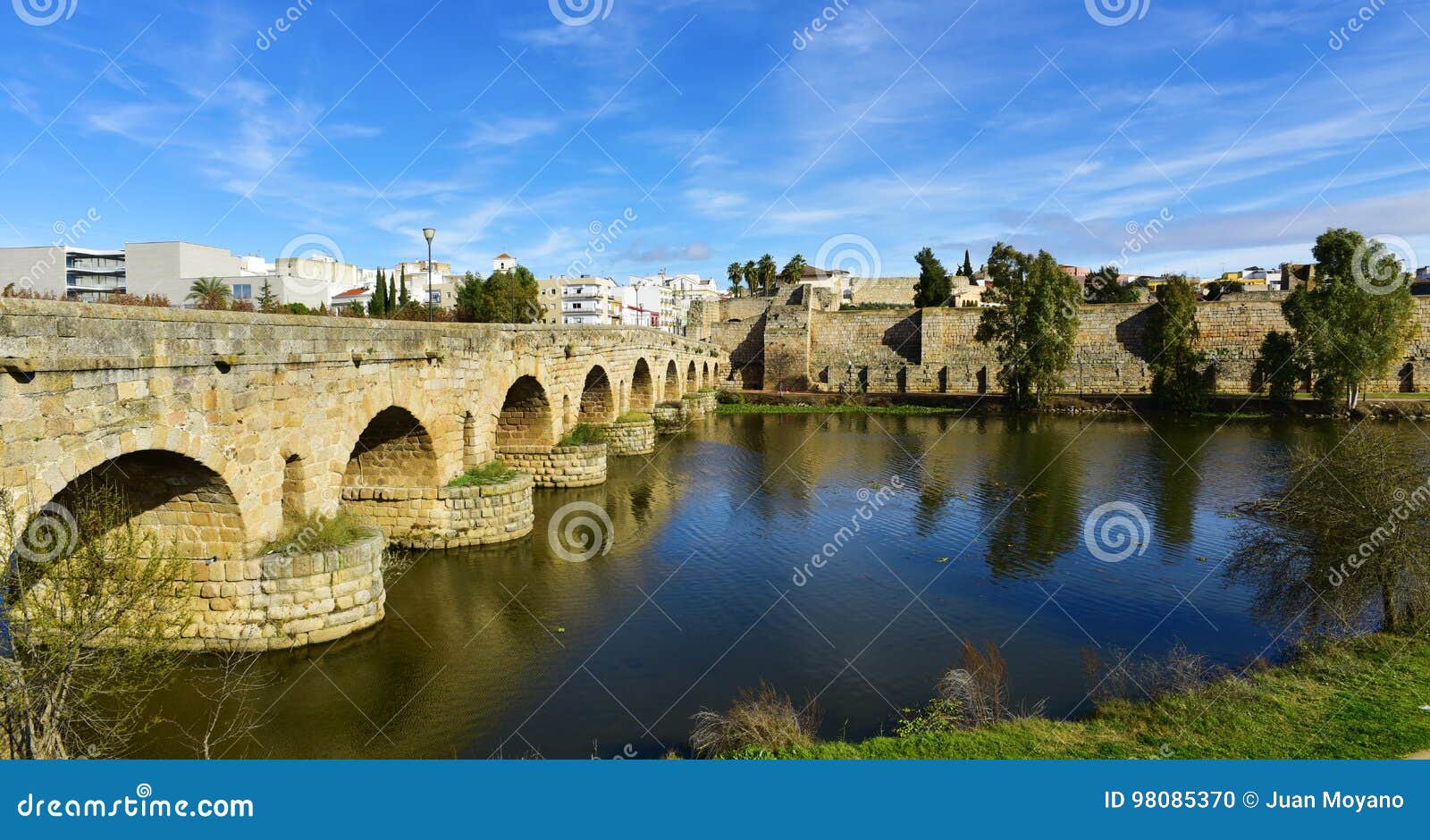 puente romano bridge in merida, spain