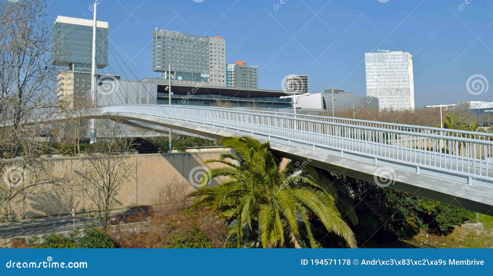 puente viandantes en barcelona