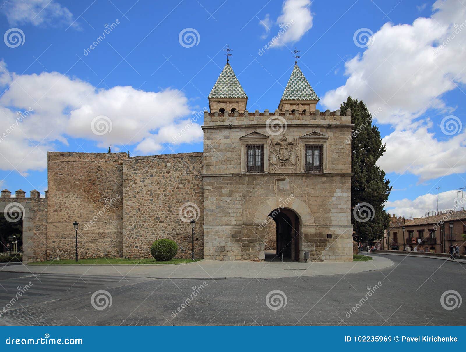 gates of bisagra, toledo, spain