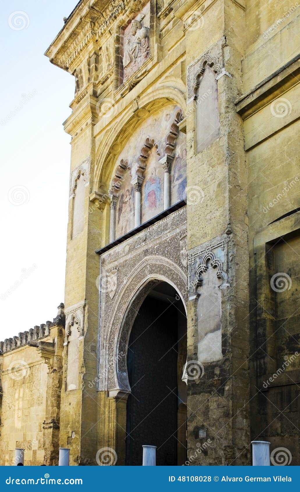 puerta del perdon in cathedral mosque, mezquita de cordoba. anda