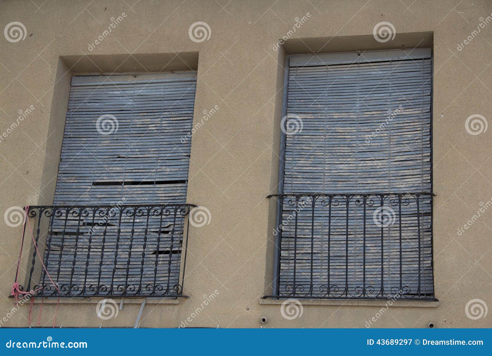 puertas y ventanas viejas 22