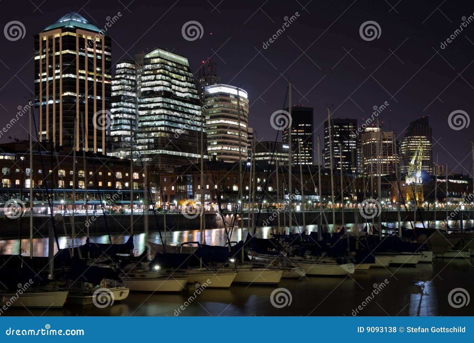 puerto madero at night