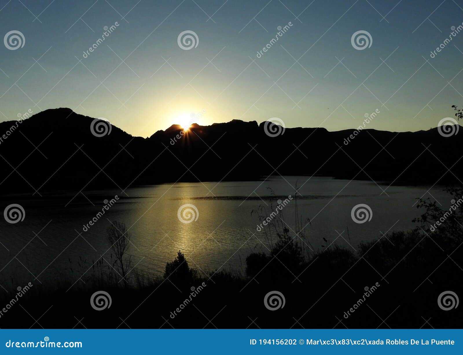 puesta de sol en el pantano del porma, boÃÂ±ar