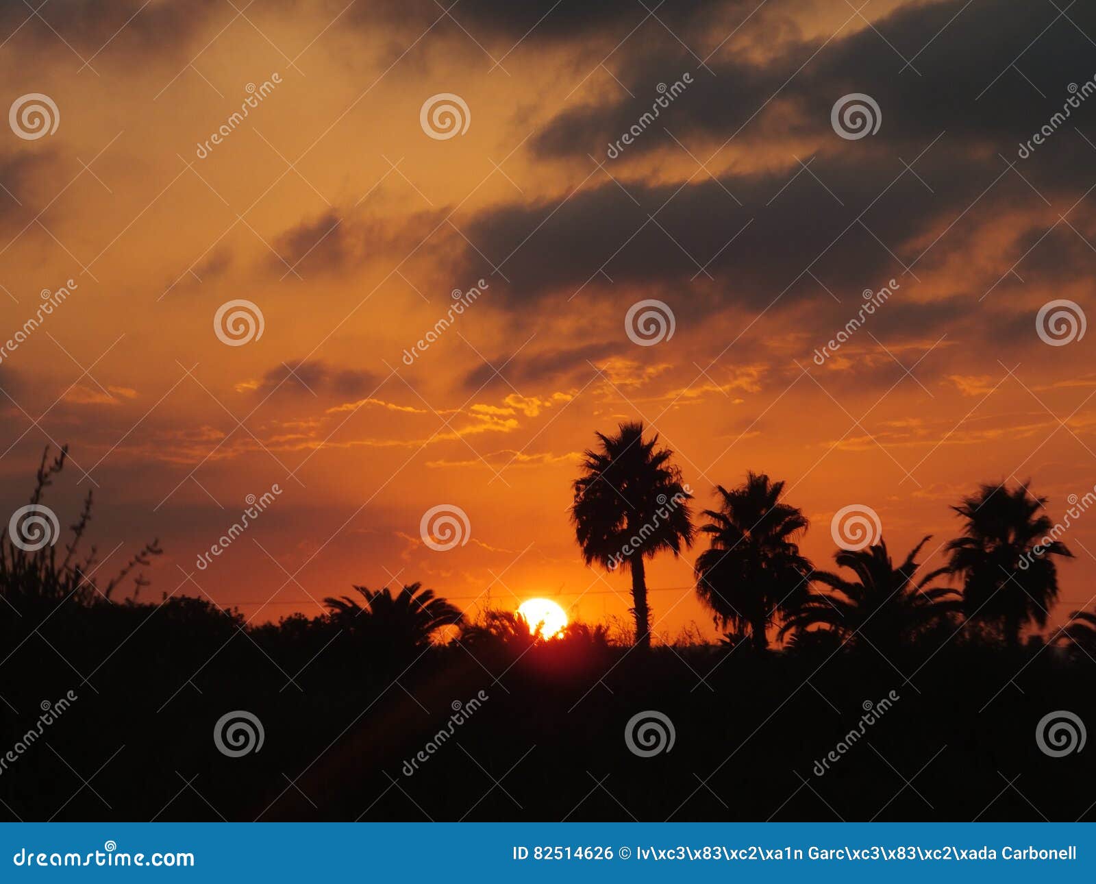 puesta de sol en torrevieja/sunset in torrevieja