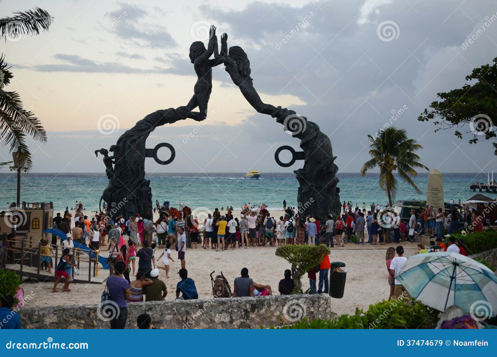 Puesta de sol playa del carmen