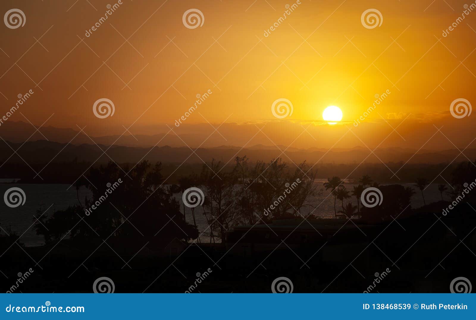 Puesta Del Sol En Puerto Rico Imagen de archivo - Imagen de cielo, isla