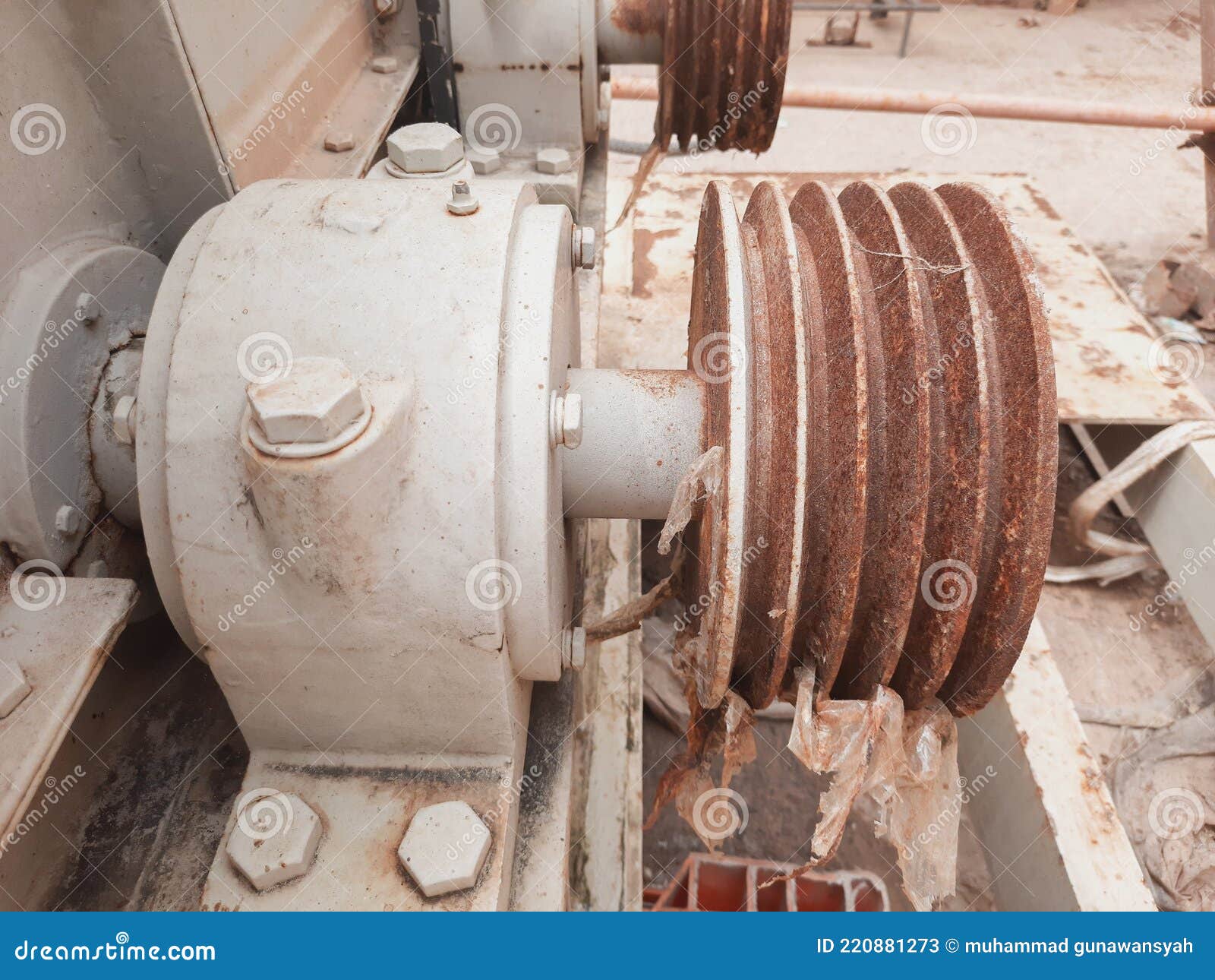 Pulley To Drive the Gearbox Using an Electric Motor and Connected Using