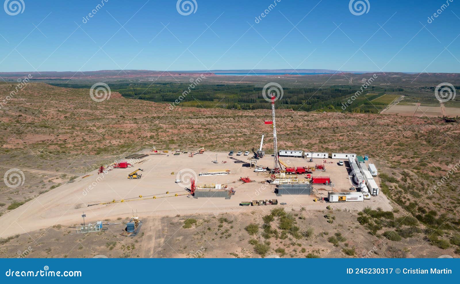 pulling equipment. oil well maintenance in vaca muerta argentina