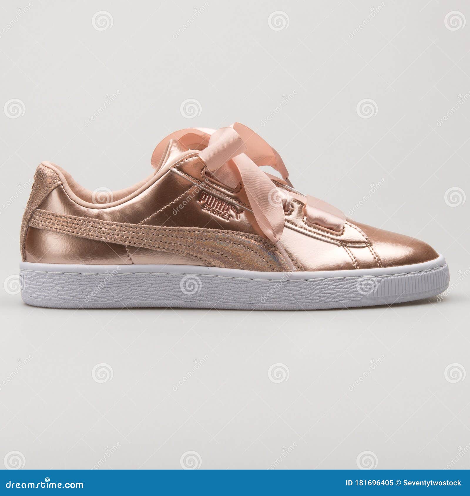 puma basket heart lunar