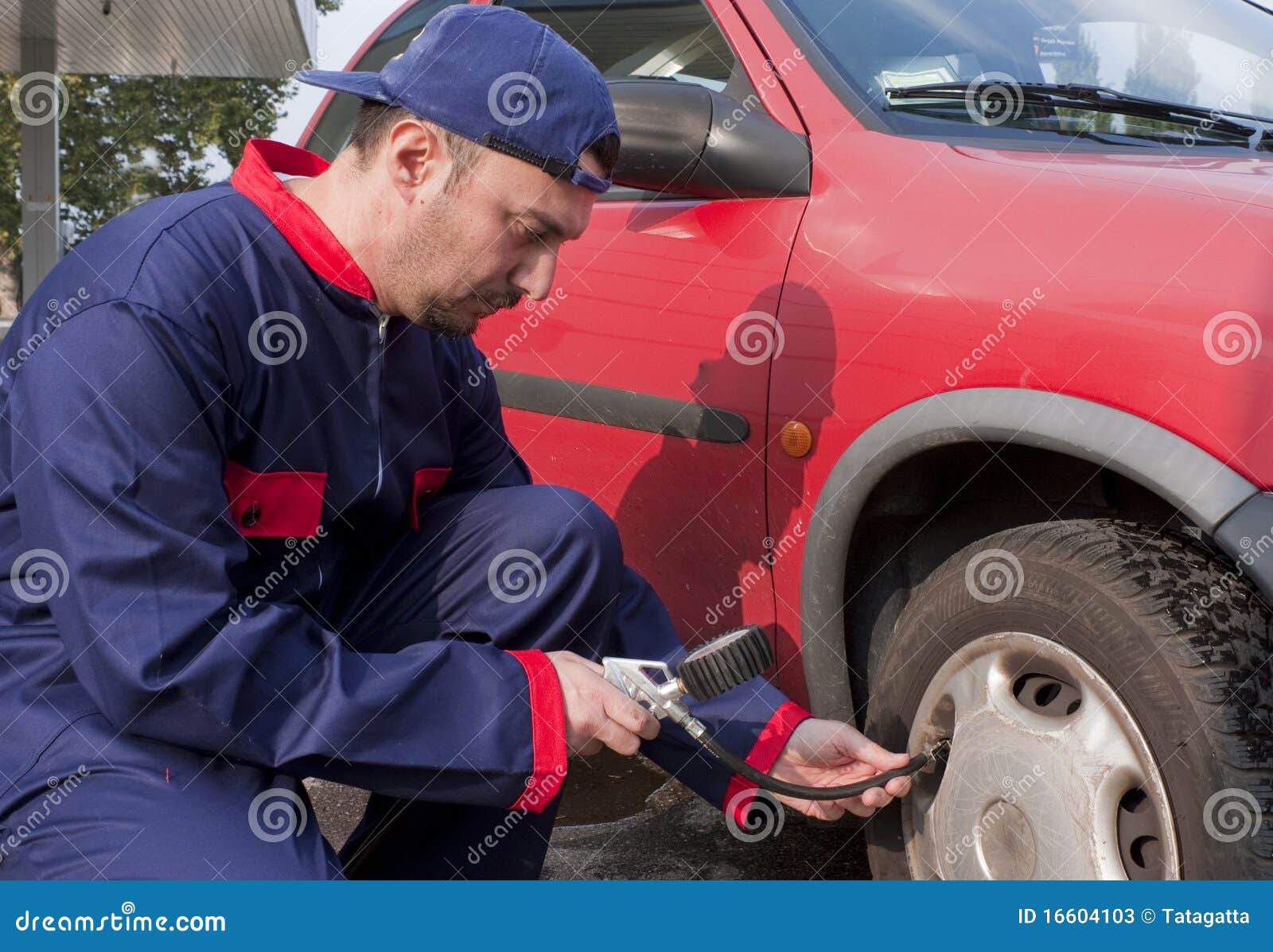 Pumping Tyre stock image. Image of customer, road, gasoline 16604103