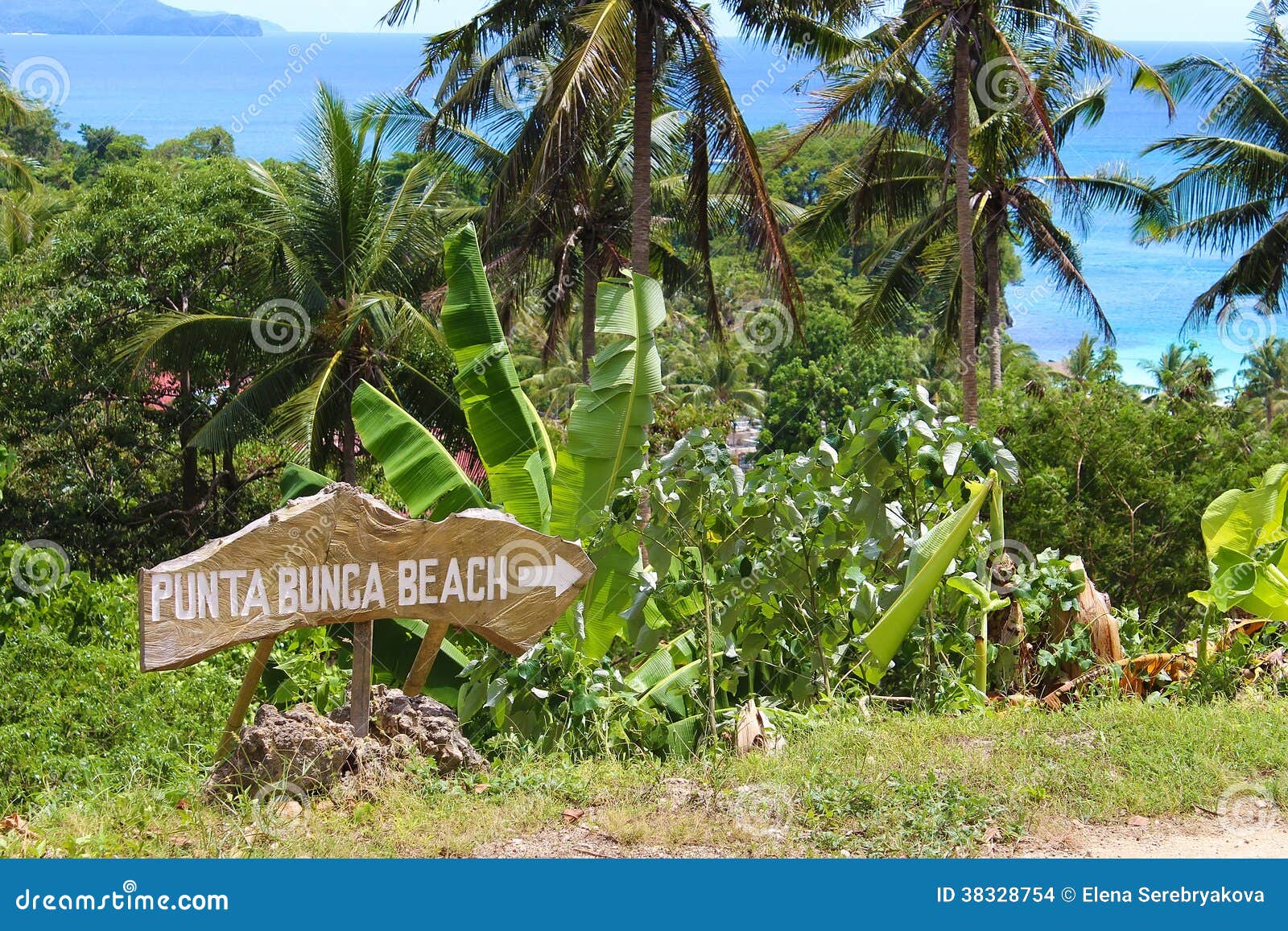 punta bunga beach, boracay. guide-board.