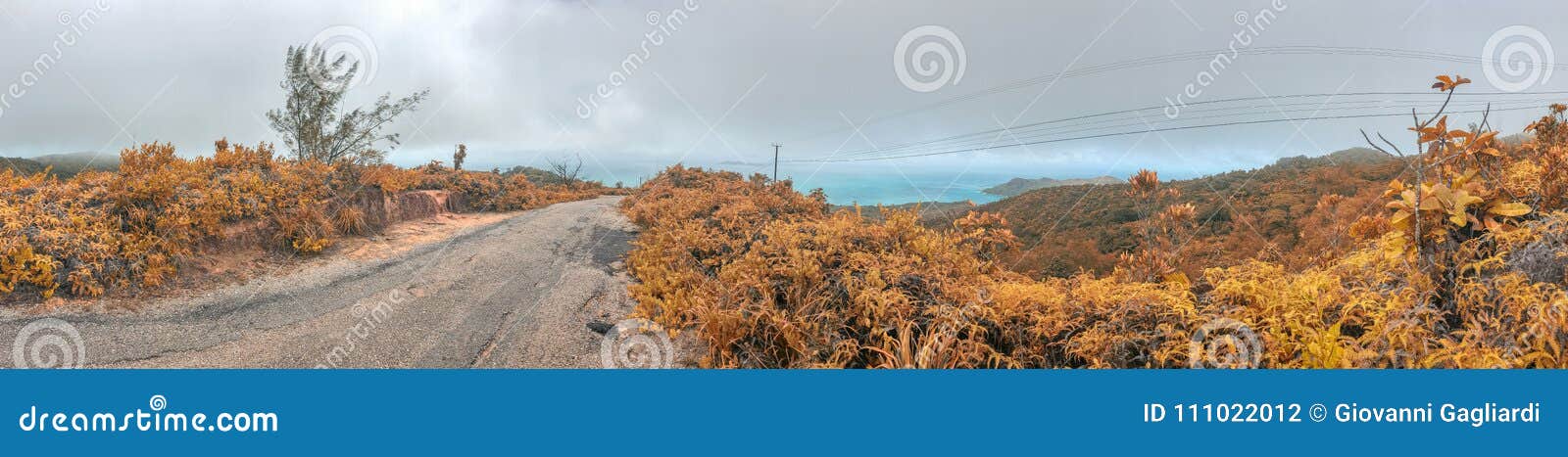 Punto de Zimbabwe en opinión panorámica de la isla de Praslin, Seychelles