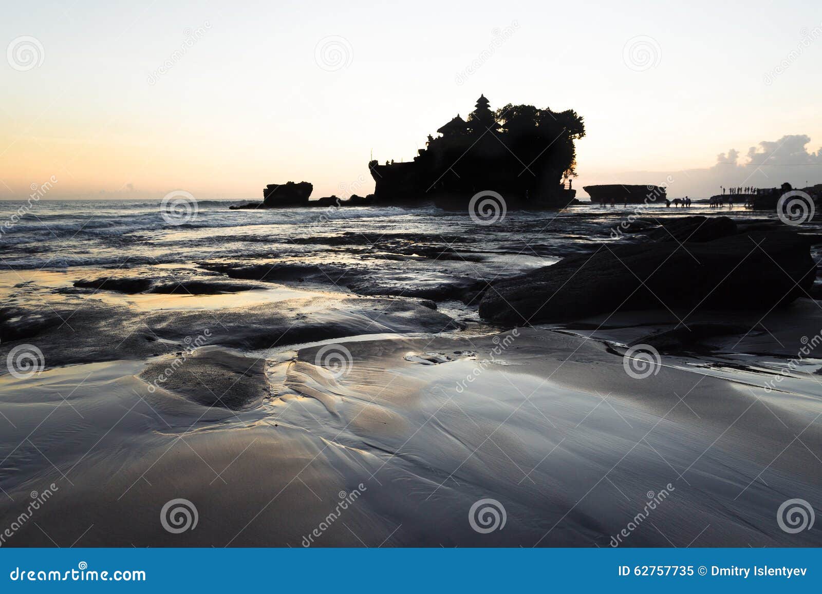 pura tanah lot