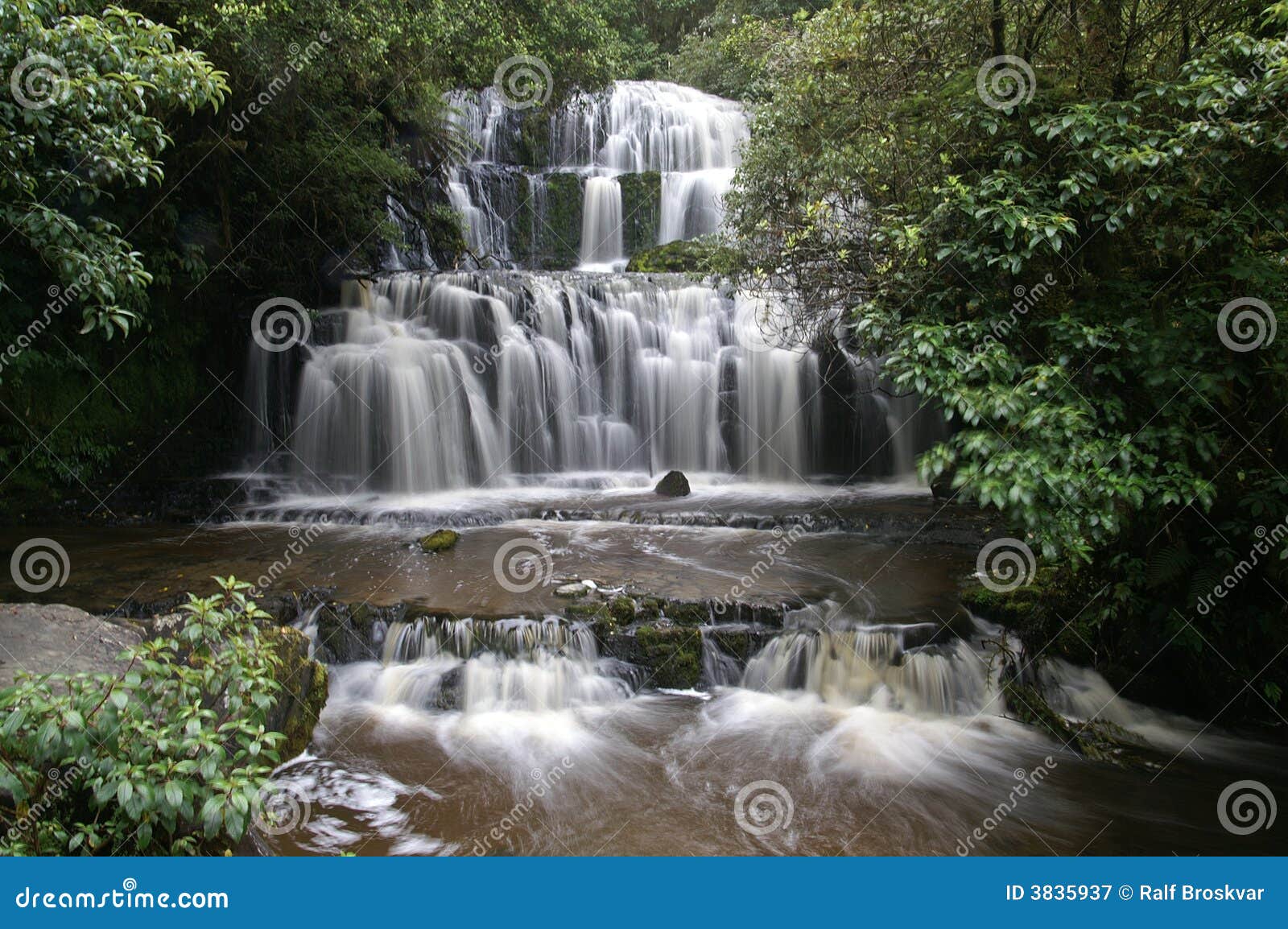 Purakaunui Falls stock image. Image of purakaunui, flow 3835937