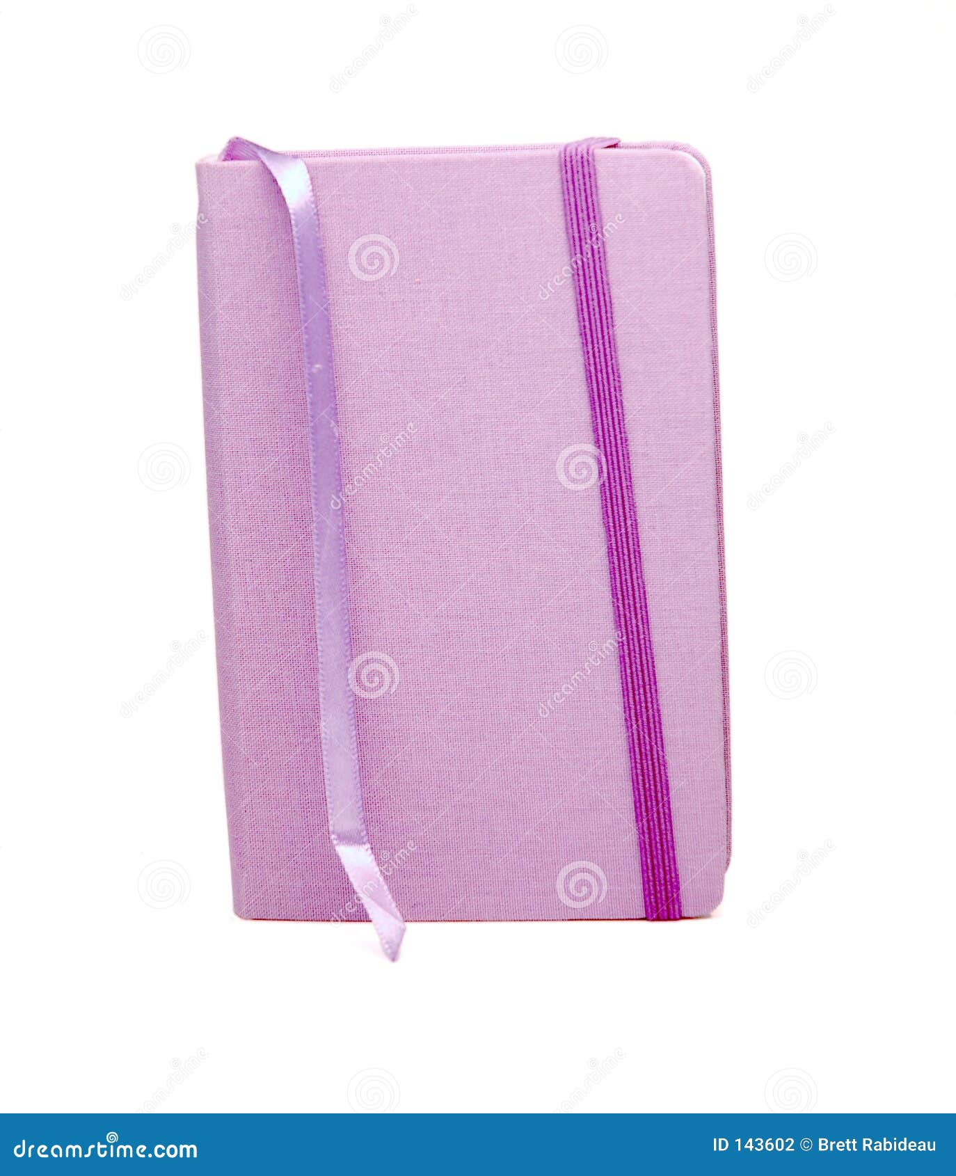 Purpurrotes Notizbuch mit Bookmark. Tuch-abgedecktes purpurrotes Notizbuch (Journal, Tagebuch) mit Farbbandbookmark und elastisches Schliessen