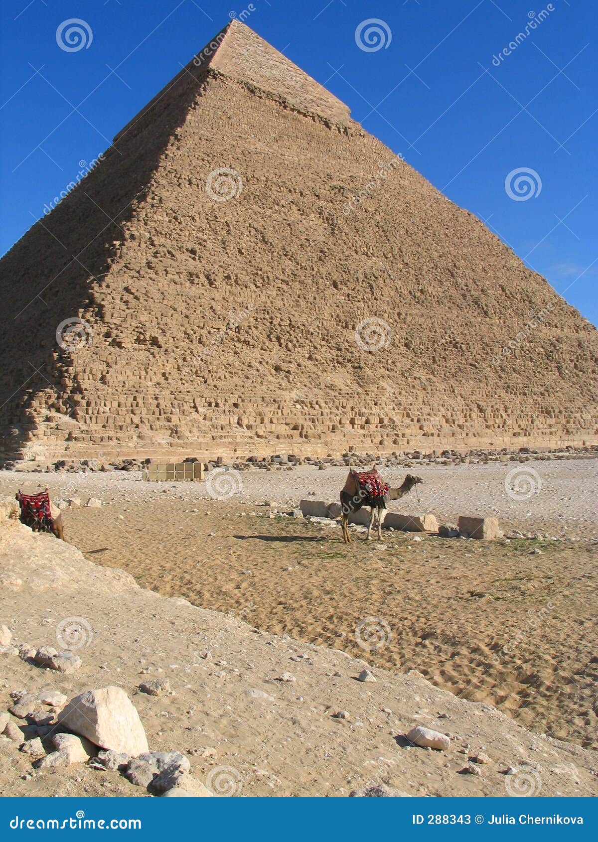 pyramid of chefren
