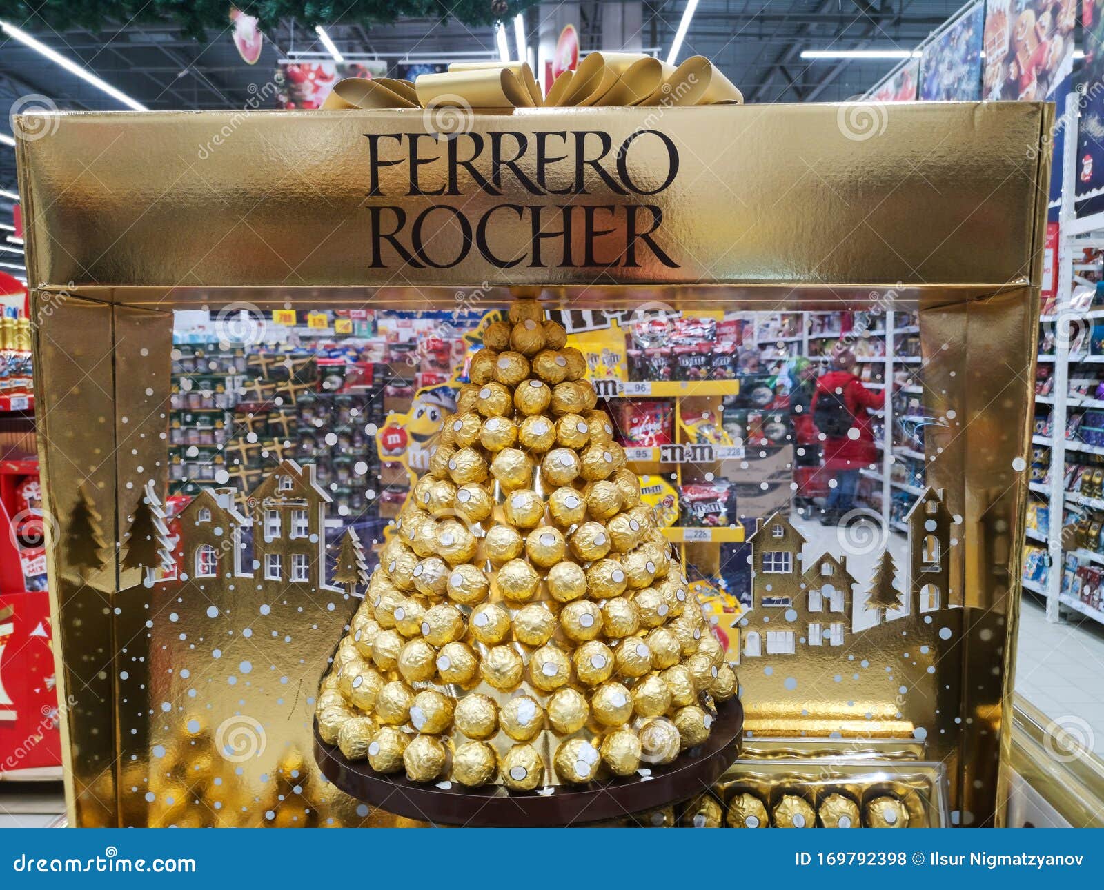 Pyramide Ferrero Rocher