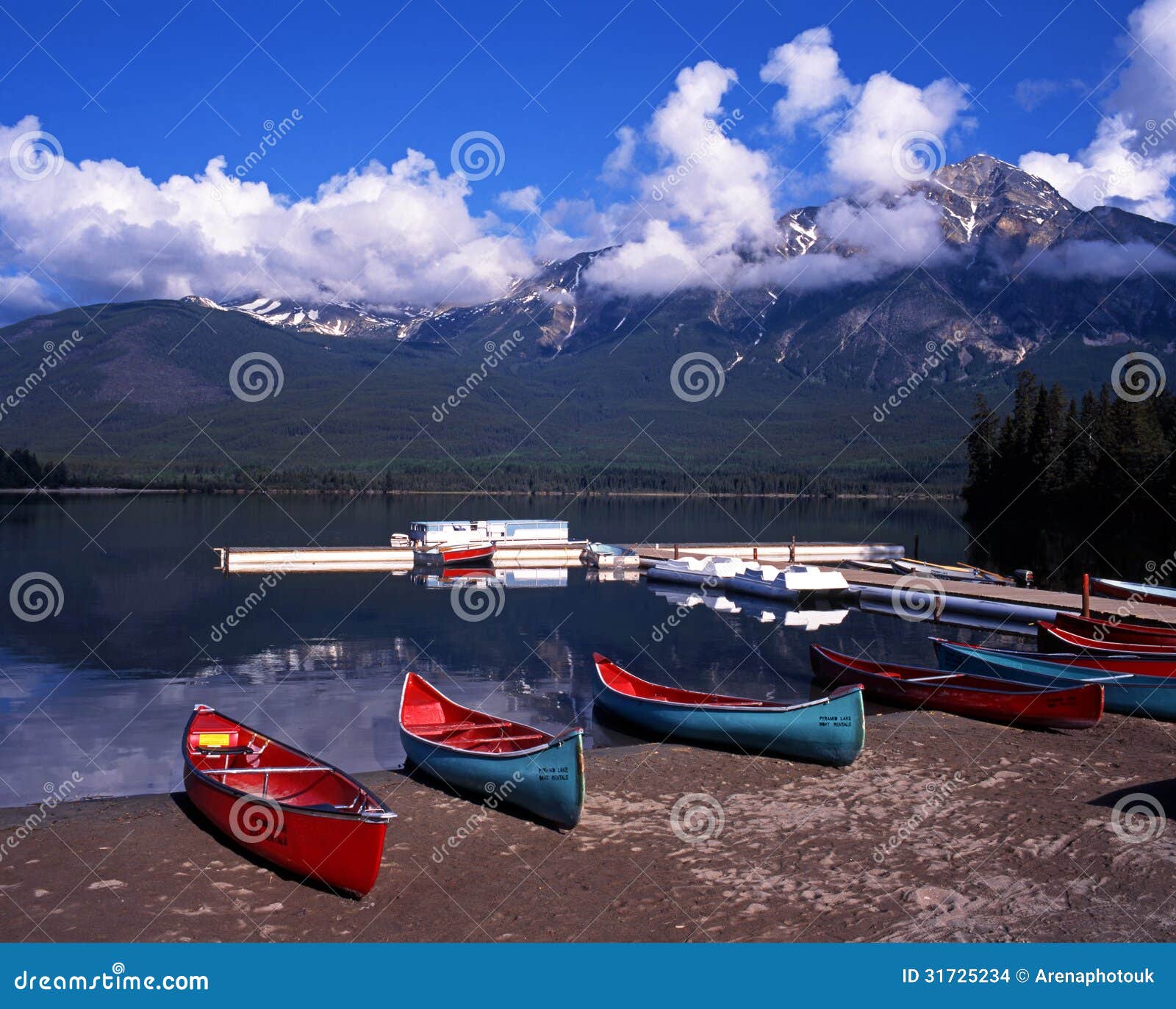 Pyramid Lake, Alberta, Canada. Stock Photo - Image of 