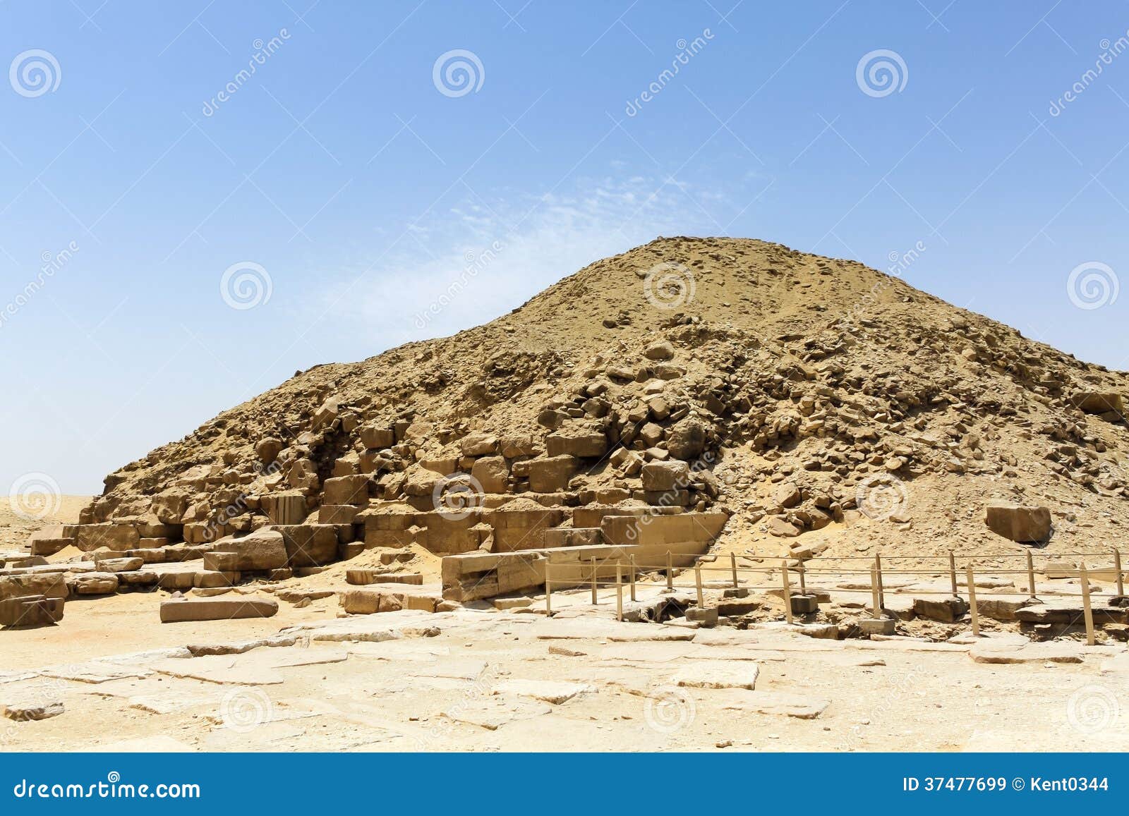 pyramid of unas, egypt
