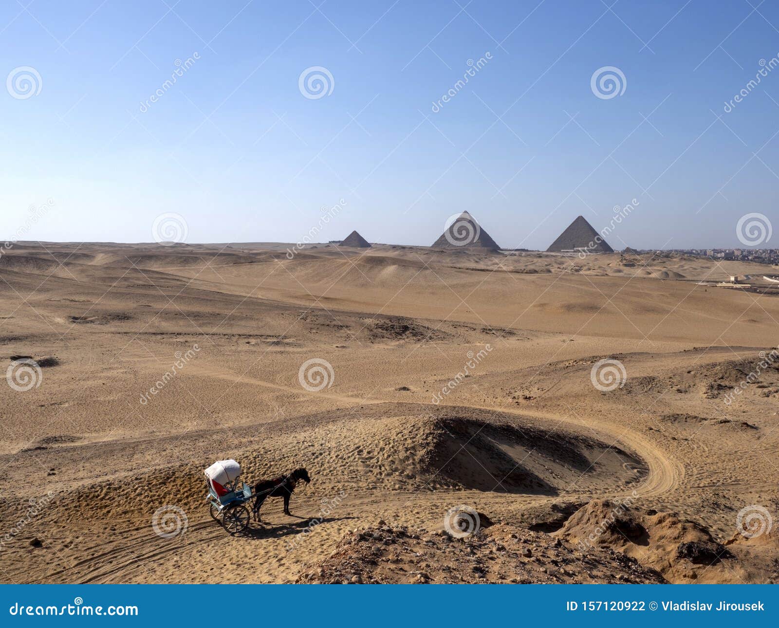 the pyramids are a world heritage site, kahira egypt