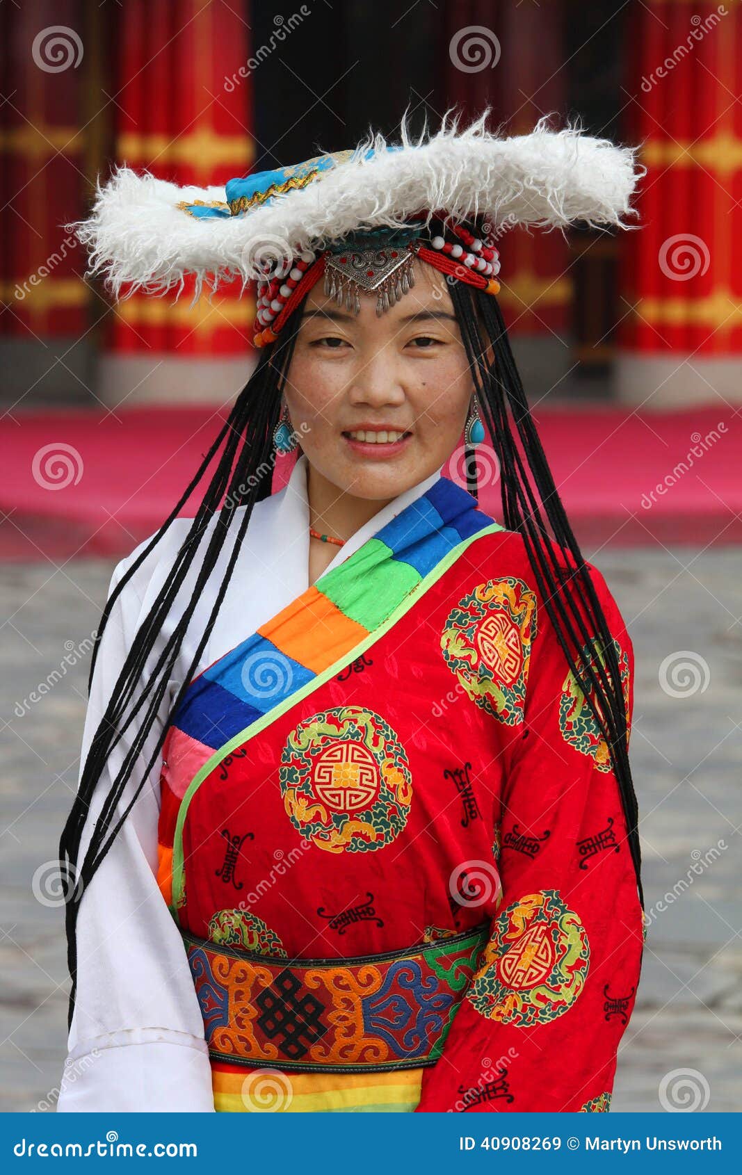 Pélerin tibétain image stock éditorial. Image du danseur 40908269