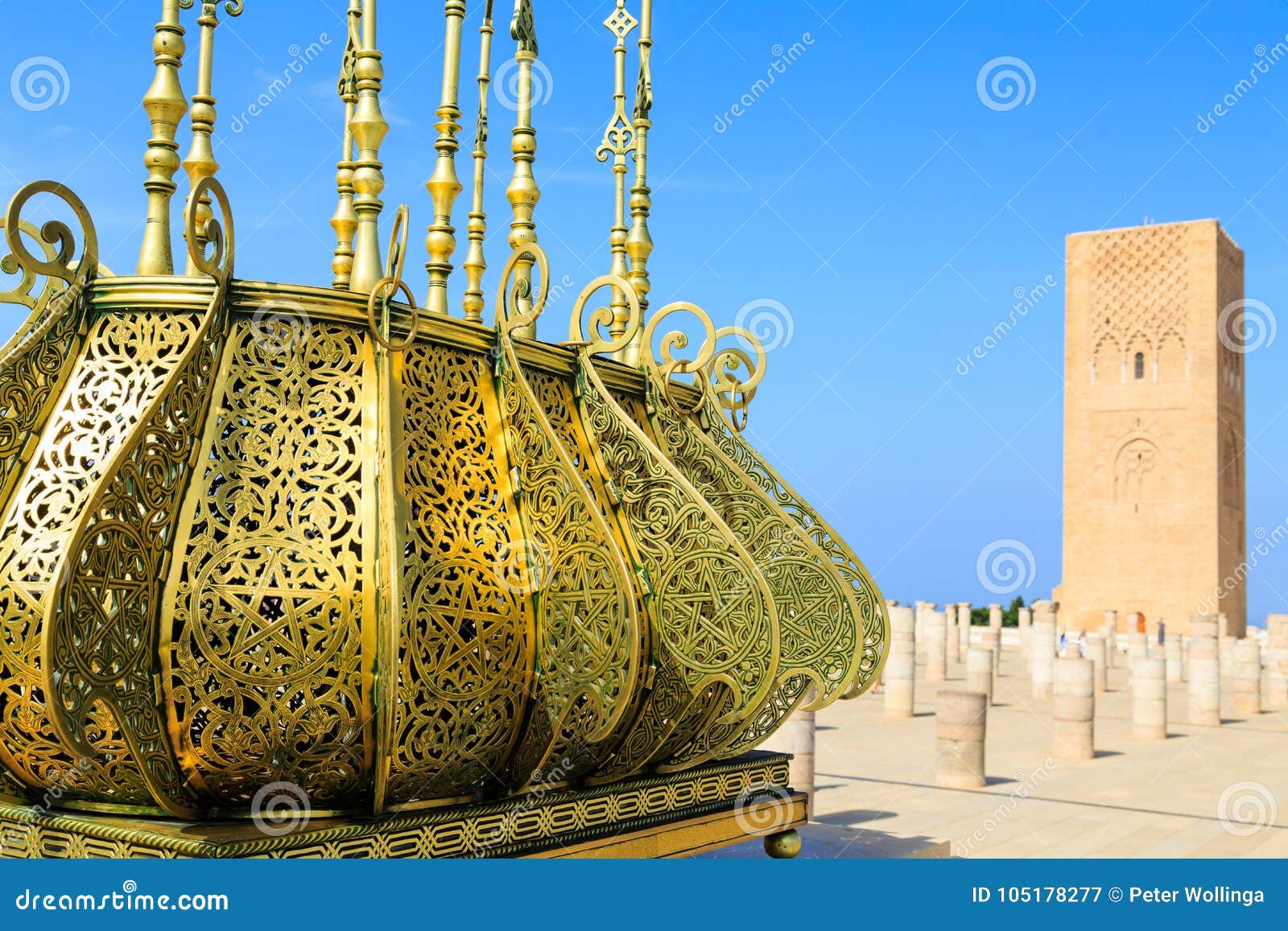 Quadri Con La Torre Di Hassan Al Mausoleo Di Mohammed V A Rabat, Mo Immagine Stock - Immagine di marocchino, africa: 105178277