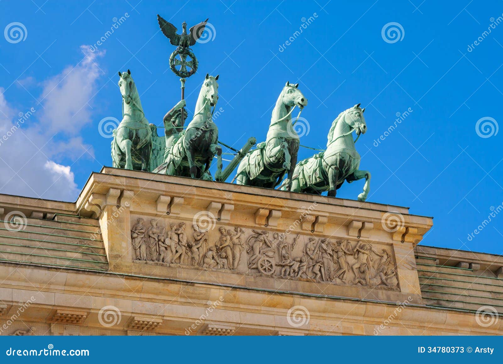 quadriga statue. berlin, germany