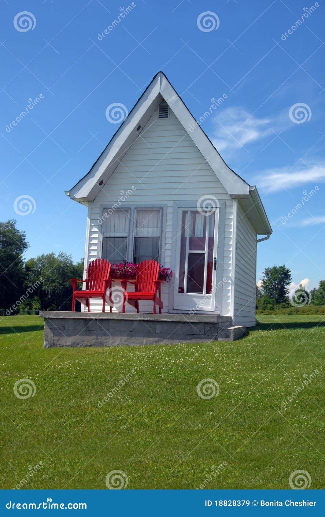  Quaint  Cottage Royalty Free Stock Images Image 18828379